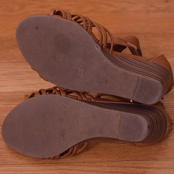 Girls SODA Cognac Kitten Heel Leather Upper Gladiator Wedge Sandals - Size 12 M - Picture 4 of 4